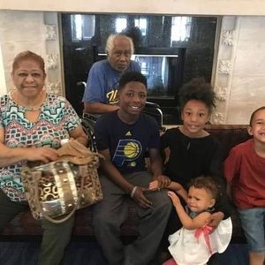 Meet your Posher, Yolanda